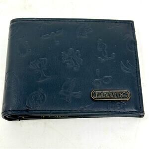 Hogwarts Vinyl Folding Imprinted Symbol Wallet - Black